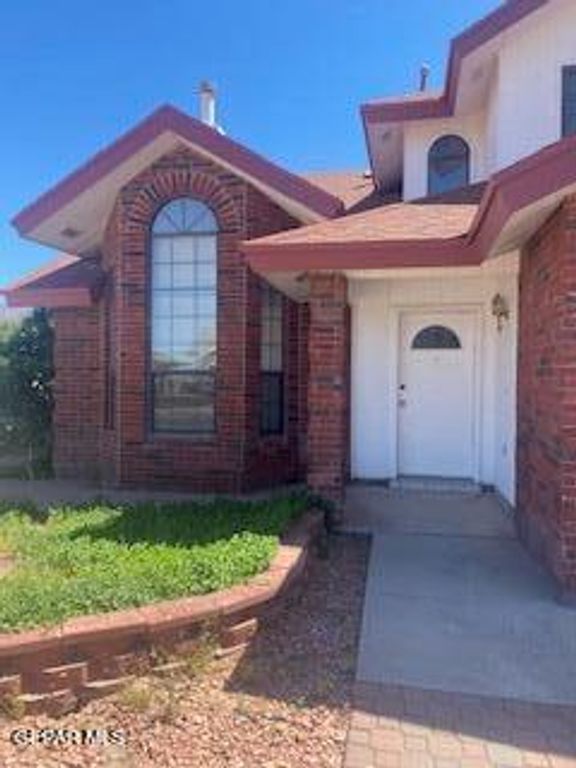 1016 DESIERTO LUNA Street, El Paso, TX 79912