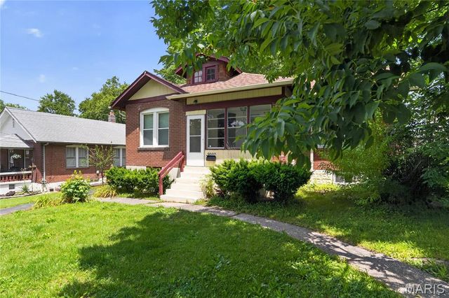 9007 Forest Avenue, St Louis, MO 63114