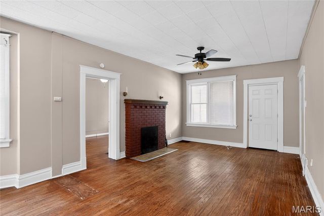 9007 Forest Avenue, St Louis, MO 63114