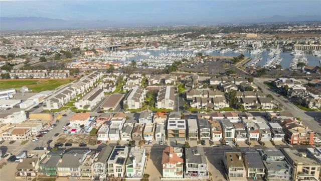 3932 Ocean Drive, Oxnard, CA 93035
