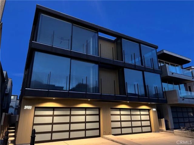 3932 Ocean Drive, Oxnard, CA 93035