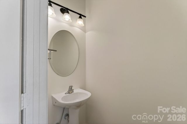 649 Raphael Place, Charlotte, NC 28205