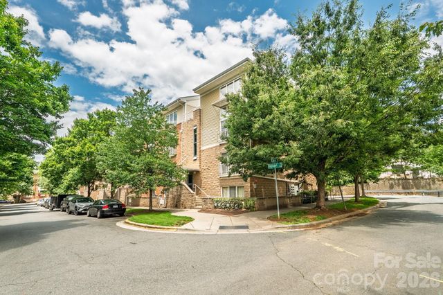 649 Raphael Place, Charlotte, NC 28205