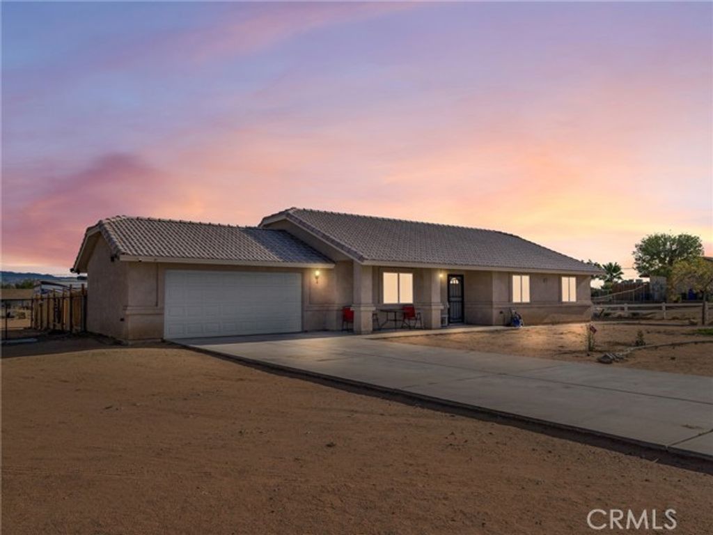 15055 Dakota, Apple Valley, CA 92307