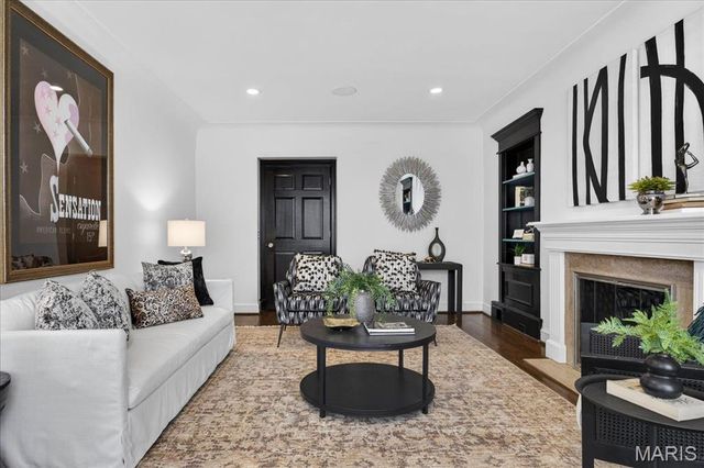 10 Daniel Road, St Louis, MO 63124