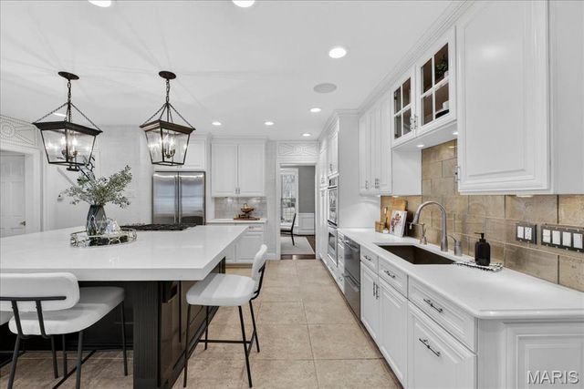 10 Daniel Road, St Louis, MO 63124