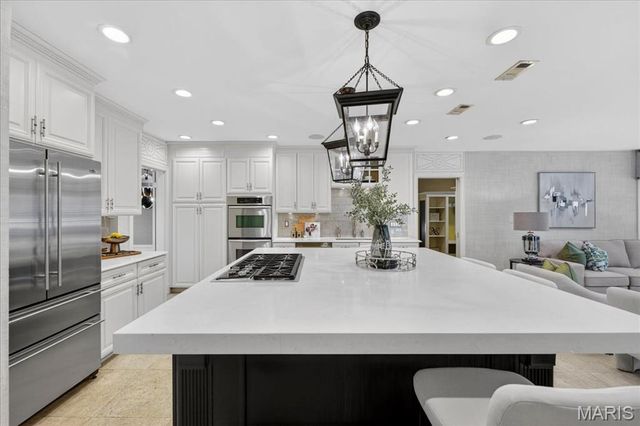 10 Daniel Road, St Louis, MO 63124