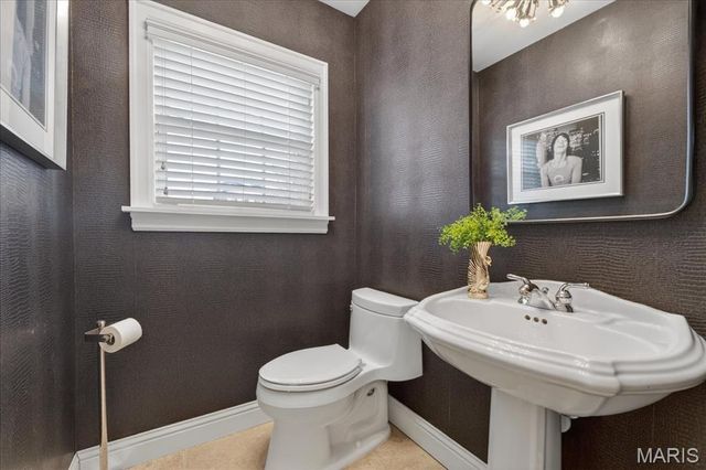 10 Daniel Road, St Louis, MO 63124