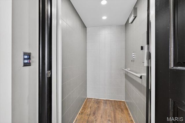 10 Daniel Road, St Louis, MO 63124