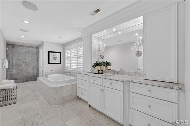 10 Daniel Road, St Louis, MO 63124