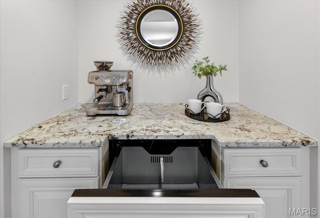 10 Daniel Road, St Louis, MO 63124