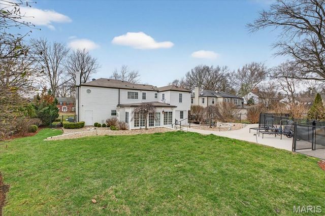 10 Daniel Road, St Louis, MO 63124