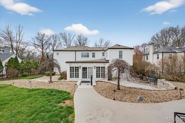 10 Daniel Road, St Louis, MO 63124