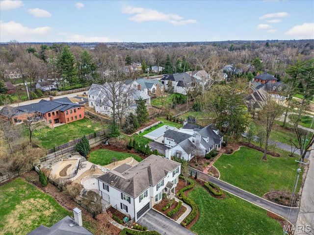 10 Daniel Road, St Louis, MO 63124