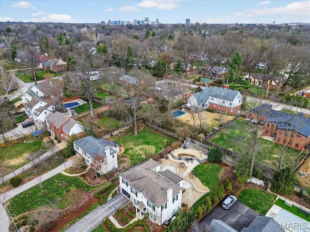 10 Daniel Road, St Louis, MO 63124