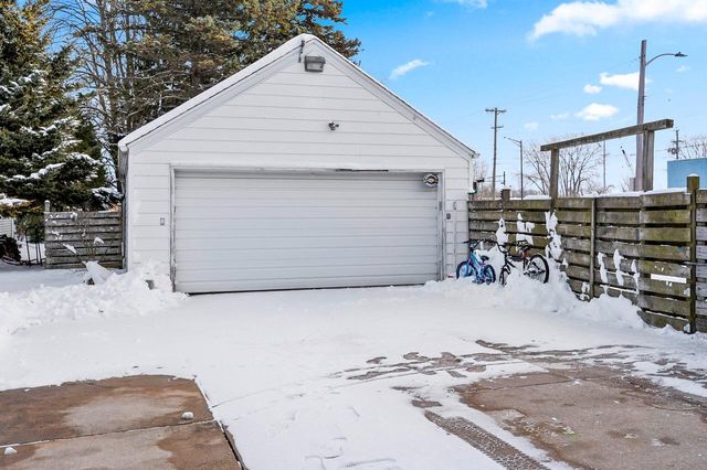 4757 Vista ROAD, Manitowoc, WI 54220