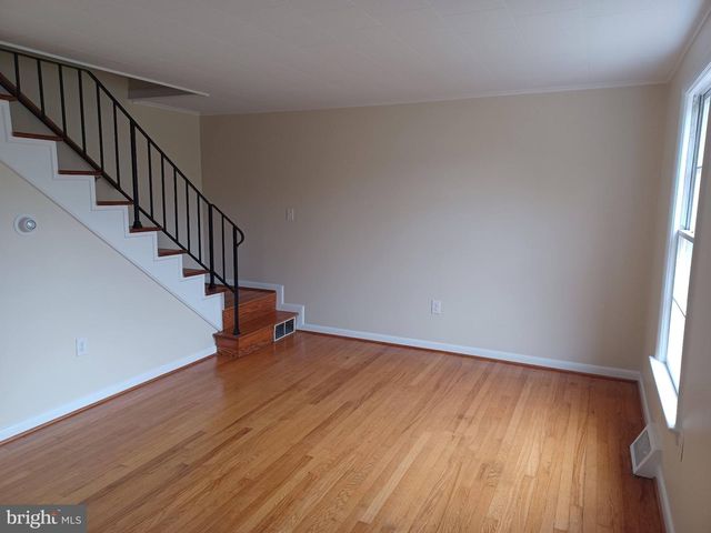 222 E WHITLOCK AVE, Winchester, VA 22601
