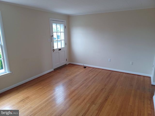 222 E WHITLOCK AVE, Winchester, VA 22601
