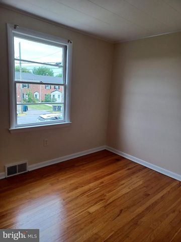 222 E WHITLOCK AVE, Winchester, VA 22601