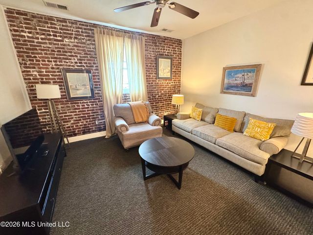 228 Yazoo Avenue, B, Clarksdale, MS 38614