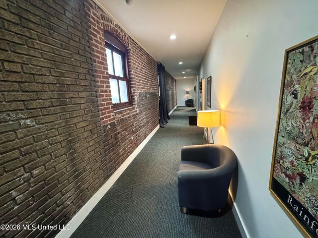 228 Yazoo Avenue, B, Clarksdale, MS 38614