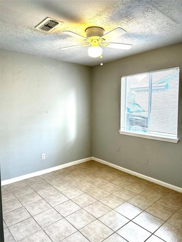 2351 Spring Dusk Lane, Spring, TX 77373