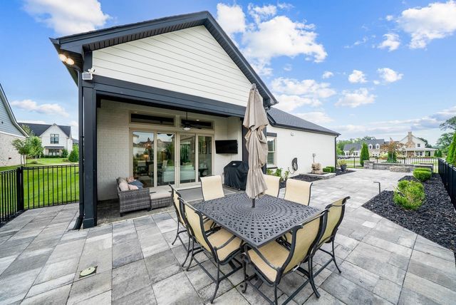 7082 Balcolm Ct, College Grove, TN 37046