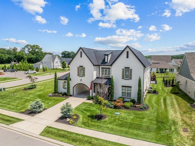 7082 Balcolm Ct, College Grove, TN 37046