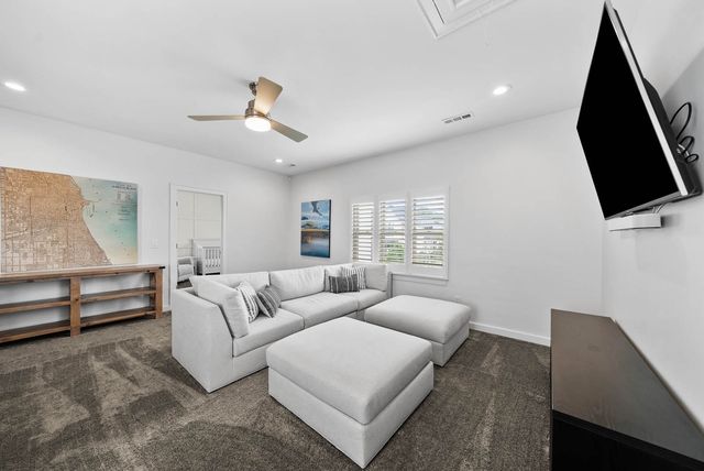 7082 Balcolm Ct, College Grove, TN 37046