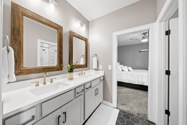 7082 Balcolm Ct, College Grove, TN 37046