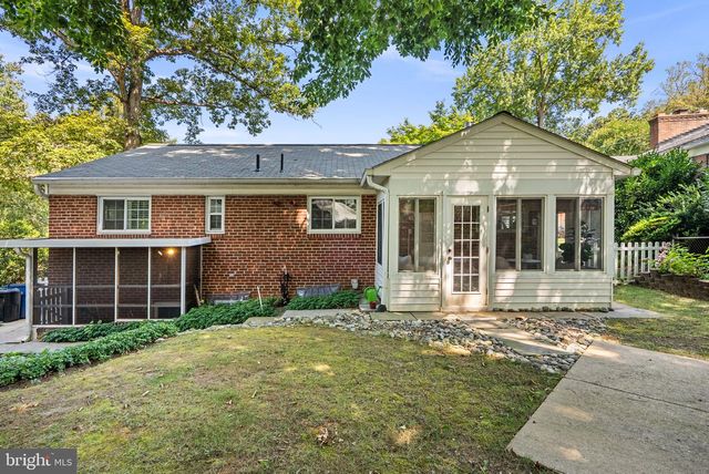 19 EASTMOOR DR, Silver Spring, MD 20901