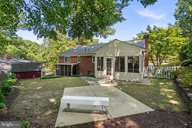 19 EASTMOOR DR, Silver Spring, MD 20901