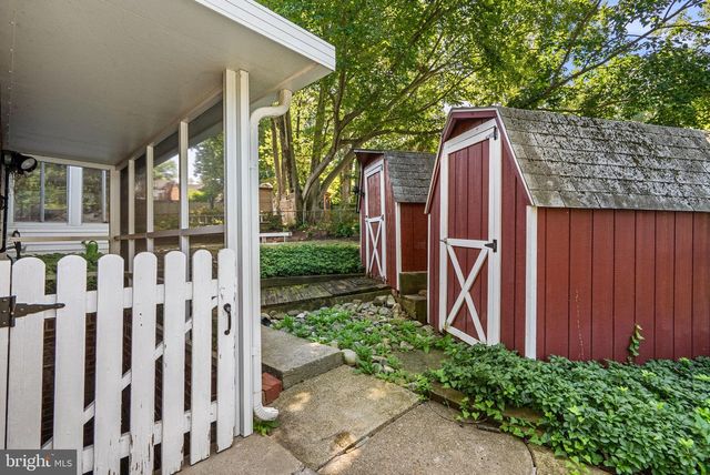 19 EASTMOOR DR, Silver Spring, MD 20901