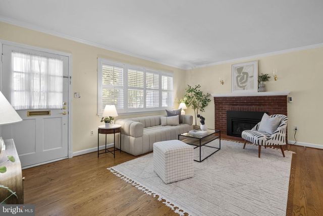 19 EASTMOOR DR, Silver Spring, MD 20901