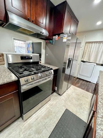 16600 Orange 124, Paramount, CA 90723