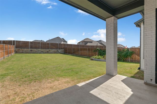2448 Halter Drive, Aubrey, TX 76227