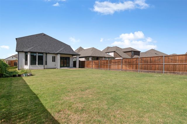 2448 Halter Drive, Aubrey, TX 76227