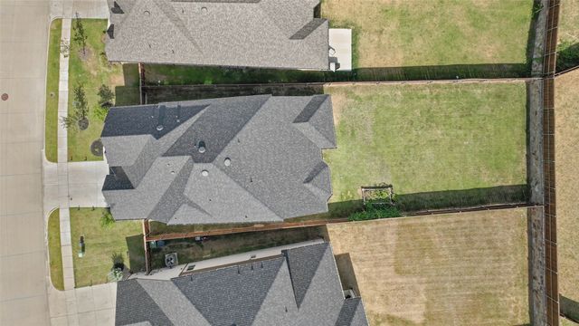 2448 Halter Drive, Aubrey, TX 76227