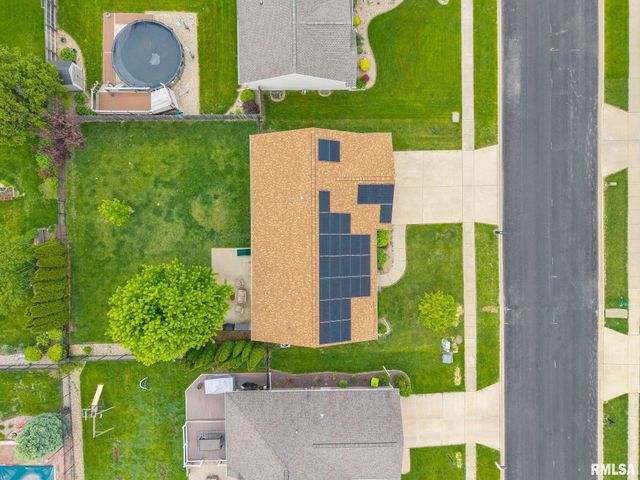 800 SIMON Street, Washington, IL 61571