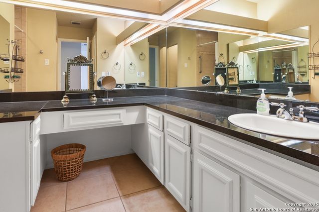 7711 Callaghan Rd Apt 802, San Antonio, TX 78229