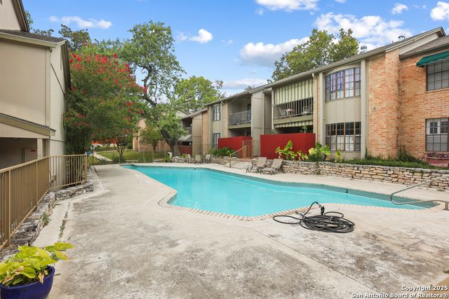 7711 Callaghan Rd Apt 802, San Antonio, TX 78229