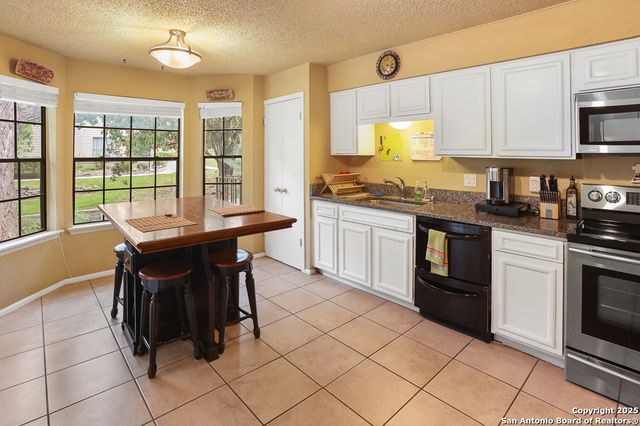 7711 Callaghan Rd Apt 802, San Antonio, TX 78229