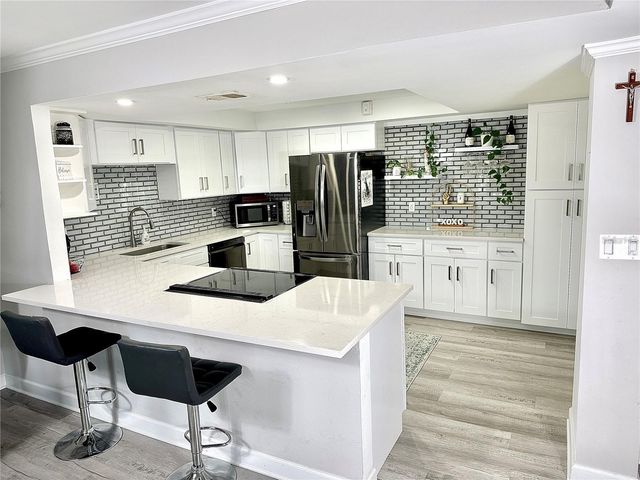 4908 38TH WAY S 401, St Petersburg, FL 33711