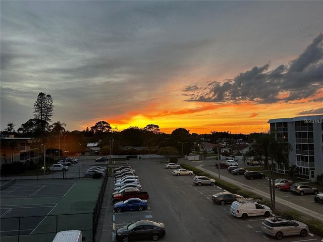 4908 38TH WAY S 401, St Petersburg, FL 33711