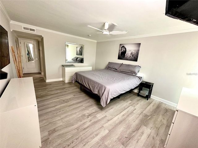 4908 38TH WAY S 401, St Petersburg, FL 33711