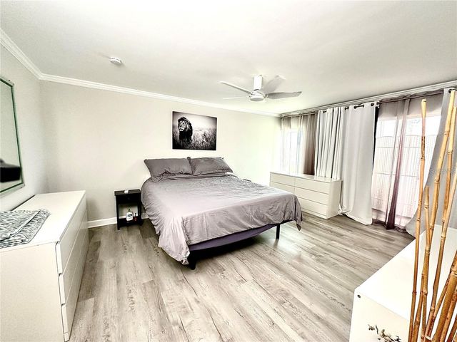 4908 38TH WAY S 401, St Petersburg, FL 33711