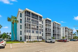 4908 38TH WAY S 401, St Petersburg, FL 33711