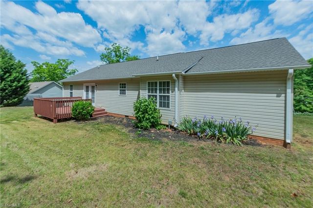 676 Old Castle Drive, Randleman, NC 27317