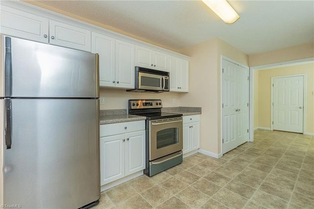676 Old Castle Drive, Randleman, NC 27317