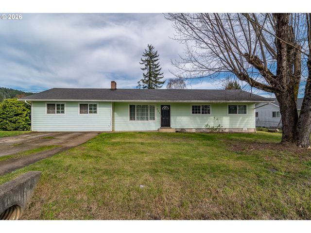 266 SHERWOOD Dr, Sutherlin, OR 97479